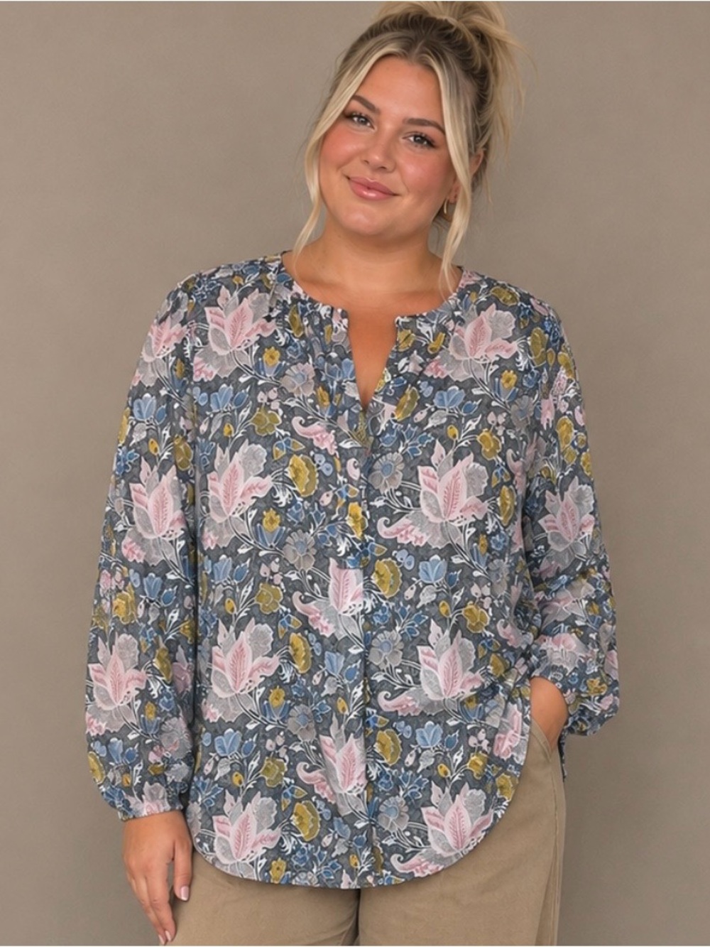 NWT Tahari Midnight Handrawn Multi Vintage Floral Long Sleeve Blouse Size: 3X